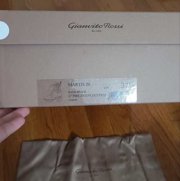 Gianvito Rossi Cream Lace-Up Boots with Rugged Sole - Picture 12 of 13